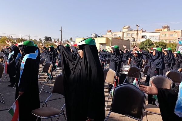 آیین استانی زنگ مهر در دبیرستان راضیه شیراز‌ 