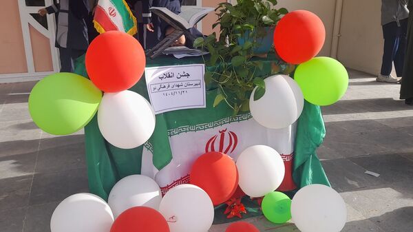 حضور حماسی دانش‌آموزان «شهدای فرهنگی ۲» در جشن سالگرد پیروزی انقلاب اسلامی  