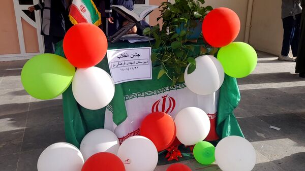 حضور حماسی دانش‌آموزان «شهدای فرهنگی ۲» در جشن سالگرد پیروزی انقلاب اسلامی  