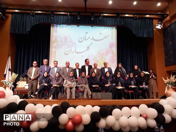 جشن فارغ تحصیلی وتقدیر ازدانش آموزان پایه نهم دبیرستان آرمینه مصلی نژاد ناحیه ۶