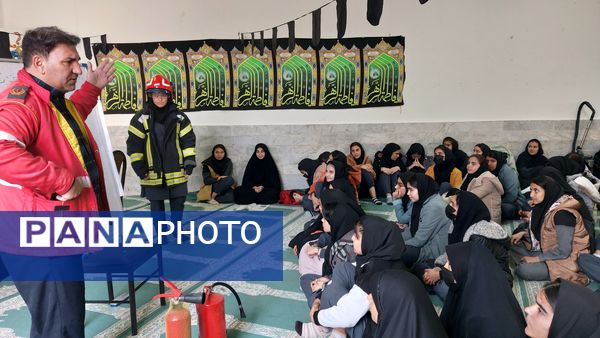 برگزاری اردوی علمی آمادگی دفاعی دبیرستان فاطمه الزهرا آشخانه 