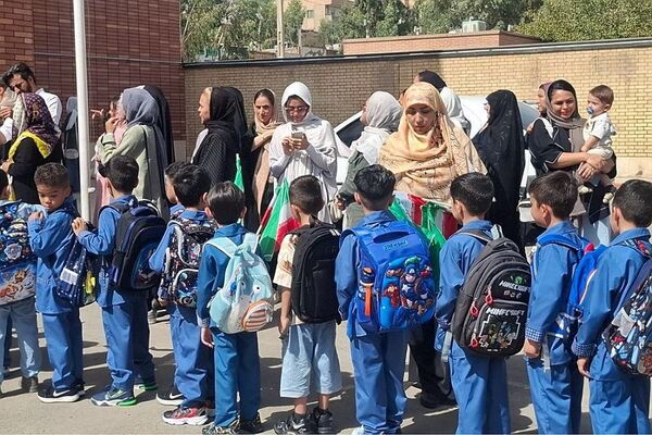 جشن کلاس اولی ها در دبستان باقرالعلوم ناحیه یک شهرری
