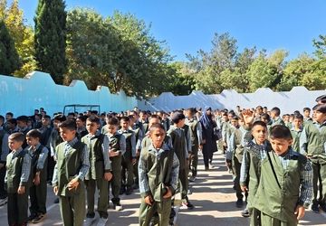 زنگ مهر و ایثار و مقاومت در دبستان پسرانه افضل ناحیه ۴ 