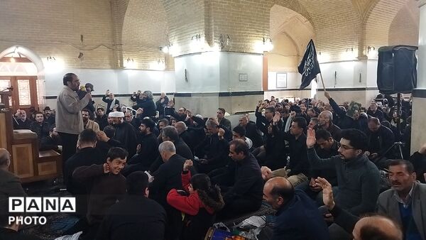 عزاداری مردم نیشابور برای شهادت رهبر عزیز انقلاب اسلامی 