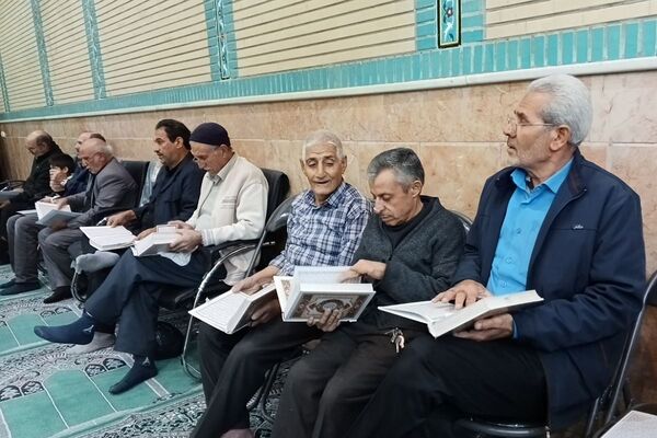 عطر ندبه در مسجد کاووسیه صاحب‌الزمان؛ زمزمه‌هایی که دل‌ها را روشن کرد