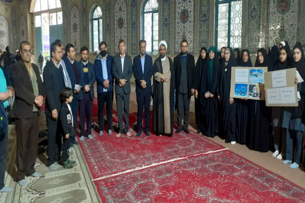 حضور با شکوه دانش‌آموزان و فرهنگیان در مراسم پر فیض نماز جمعه یاسوج