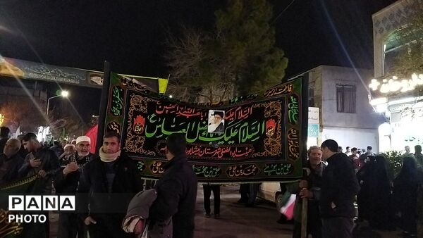 عزاداری های خیابانی در شب شانزدهم شهادت رهبر معظم انقلاب اسلامی در نیشابور 
