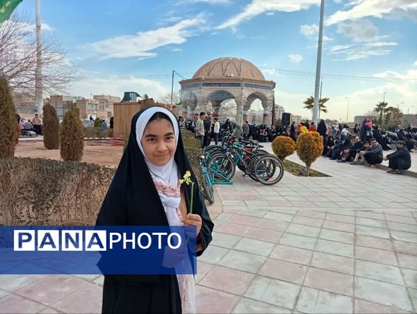 دعای ندبه باشکوه در آستانه میلاد حضرت مهدی(عج) در میدان حج یزد