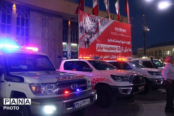 آموزش امداد و نجات در قلب همدان؛ میدان امام میزبان فعالیت‌های جمعیت هلال‌احمر شد