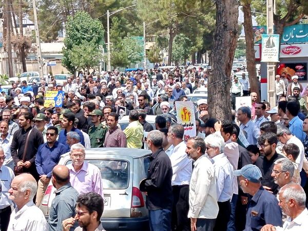 مشت هایی که انتقام را صدا می‌زند 