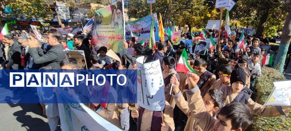 طنین شعارهای ضد استکباری در شاندیز