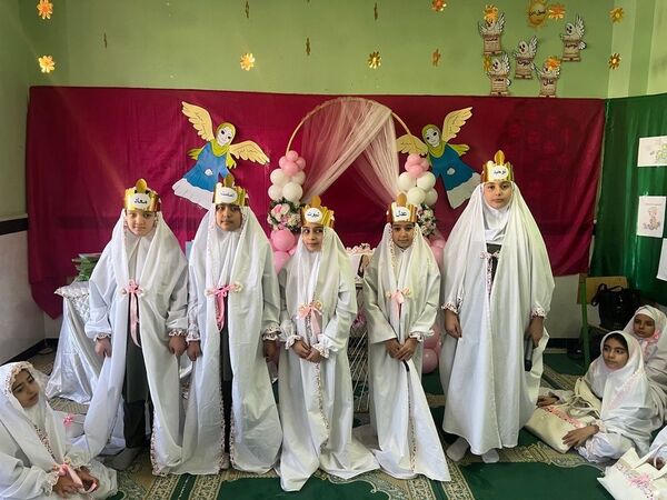 جشن تکلیف دختران دبستان حضرت مریم یک سملقان