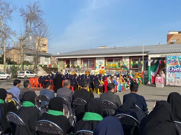 جشن باشکوه انقلاب و ایرانمون