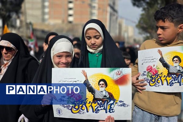 خروش مردمی در خیابان‌های رباط‌کریم در 22بهمن