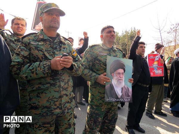 نماز جمعه و راهپیمایی در هفتمین روز جنگ تحمیلی در بجنورد