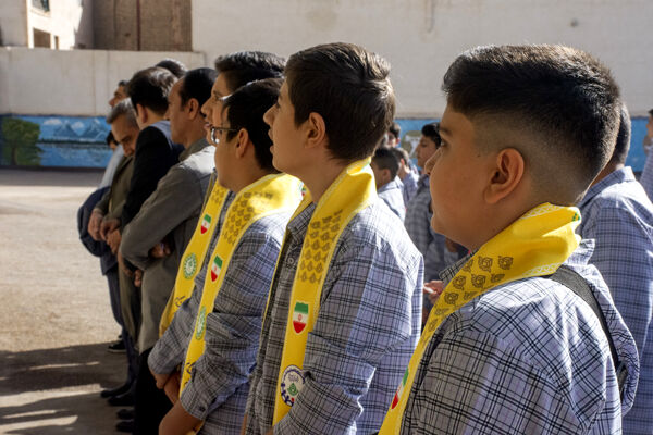 جوانه‌های محلاتی ورود به دوره متوسطه را با جشن جوانه‌ها آغاز کردند