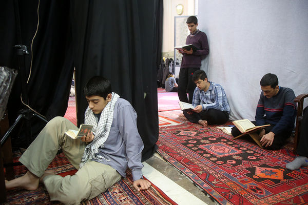 اعتکاف خادمان نوجوان حرم حضرت معصومه(س)