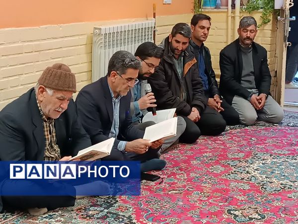 محفل انس با قرآن کریم در دبیرستان دخترانه شهدای زیارت 