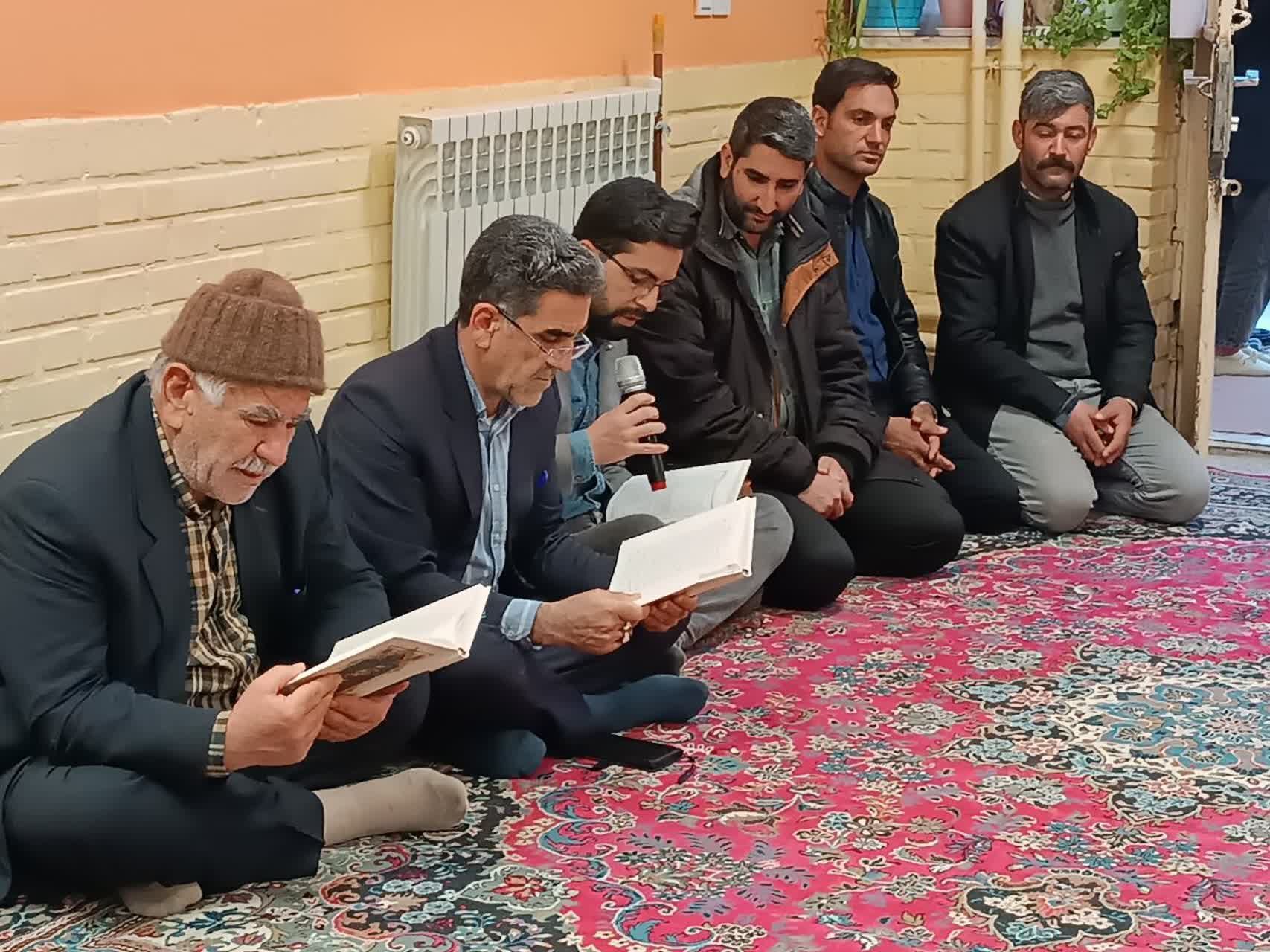 محفل انس با قرآن کریم در دبیرستان دخترانه شهدای زیارت 