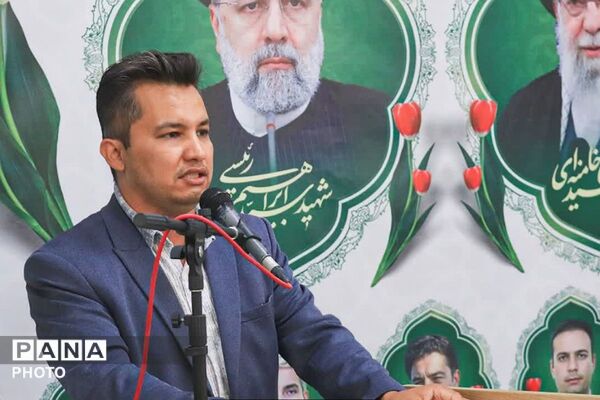 غبارروبی و عطرافشانی آستان مقدس امامزاده عمادالدین علیه السلام 