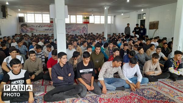 یادواره شهدای فرهنگی و دانش‌آموزی در دبیرستان آیت‌الله ملکوتی سراب
