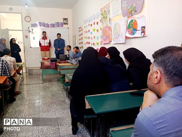 کلاس های آموزش خود امدادی و بهداشت دهان و دندان 