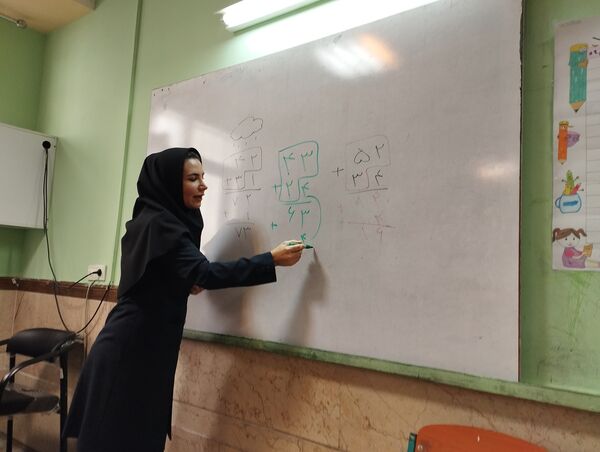 اجرای طرح حامی با حضور جهادی آموزگاران ملاردی  برای جبران ضعف درسی دانش آموزان ابتدایی 
