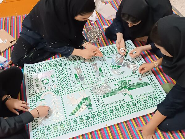 اجرای پروژه مهر در هنرستان ثمین 