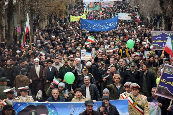  لبیک ملت ایران به فرمان رهبری