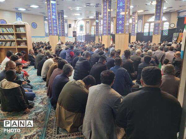  مردم خانمیرزا در سوگ پدر ایران