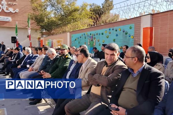 آیین نواختن گلبانگ انقلاب اسلامی با حضور استاندار فارس