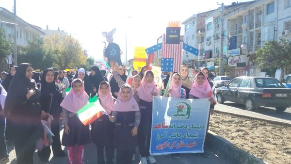 یوم‌الله ۱۳ آبان؛ نماد استمرار مبارزه با استکبار از لانه جاسوسی تا امروز