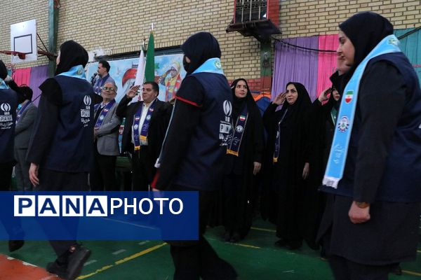 بهارستان دو صحنه همفکری، همدلی و همکاری پیشتازان در همایش یاوران انقلاب