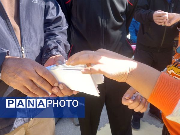 همایش پیاده‌روی خانوادگی در منطقه گردشگری سیاسرد بروجن