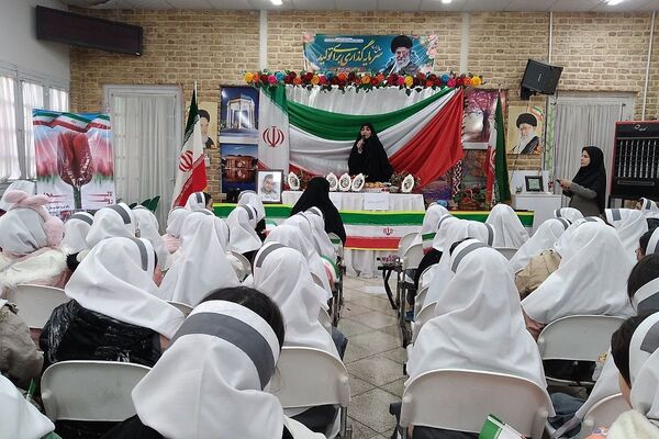 مراسم «لاله‌های روشن» در دبستان دکتر کیهانی 