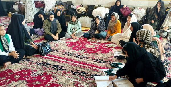 بازدید از دانش آموزان معتکف  روستای بزنجرد 