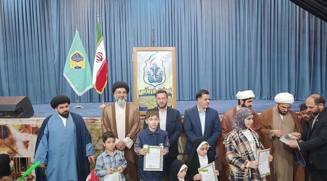 تقدیر از تلاش های فرهنگی، فعالان پرورشی و برگزیدگان پویش های دانش آموزی در نمازجمعه