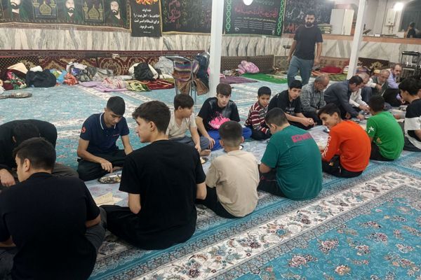 مراسم معنوی اعتکاف در مسجد اعظم حضرت ابوالفضل (ع) بهارستان دو