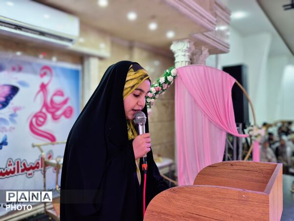مراسم تجلیل و تقدیر از فرهنگیان در عنبرآباد