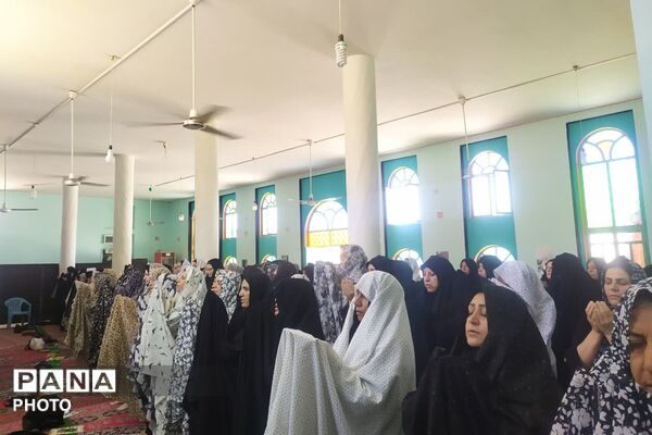 حضور بانوان لپویی در عزاداری و نماز ظهر عاشورا