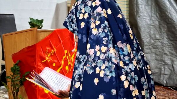 اعتکاف دختران دانش‌آموز قم در مسجد امام حسین(ع)