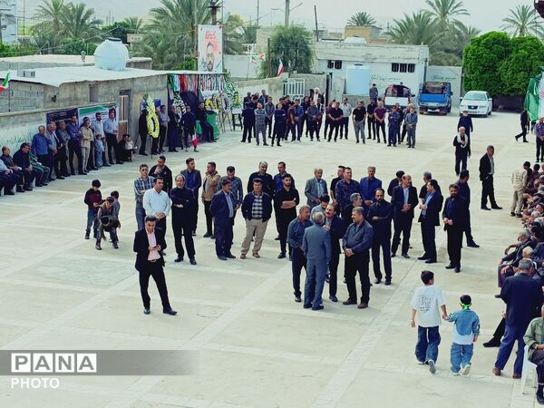 تشییع پیکر شهید محمدصادق توانی بلیانی در کازرون