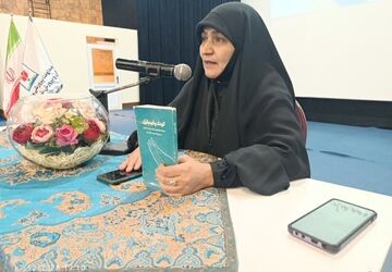 برگزاری همایش دست من و دامان پیامبر در میبد