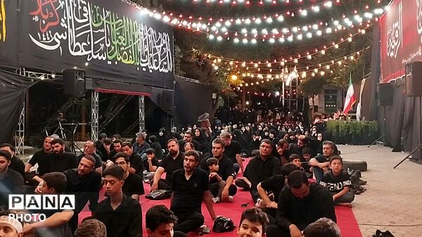 عشق و ارادت نوجوانان شهر هشتگرد به اباعبدالله الحسین(ع)