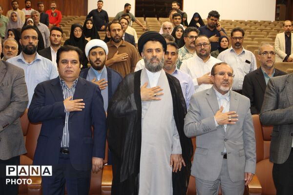 تجلیل از خبرنگاران و عکاسان نظرآباد در آیین گرامیداشت هفته خبرنگار 