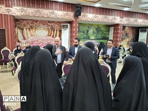  مدیران ابتدایی و مسئولان منطقه ۴ به استقبال سال تحصیلی رفتند
