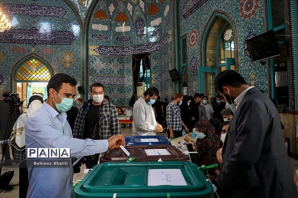 حضور پرشور مردم در انتخابات موجب افزایش قدرت دولت و مجلس خواهد شد