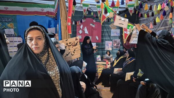 از کلاس درس تا خدمت؛ موکب بسیج و دانش‌آموزی پیشگامان جهاد تبیین و خدمت