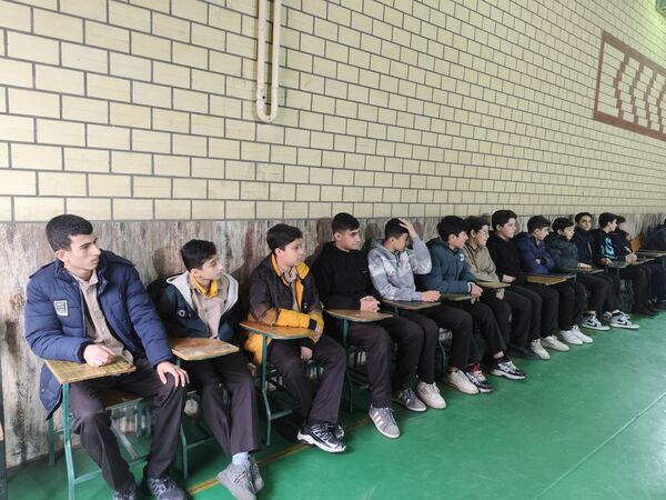 نمایش اقتدار در مدرسه میثم رشت