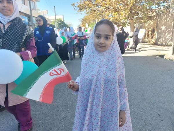 حماسه حضور نوجوانان کردکوی در روز دانش‌آموز